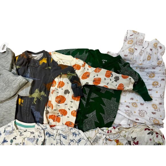 27-Piece Baby Boy Newborn–3–6 Month Clothing Bundle | Hanna Andersson, Baby Gap, - Picture 5 of 5